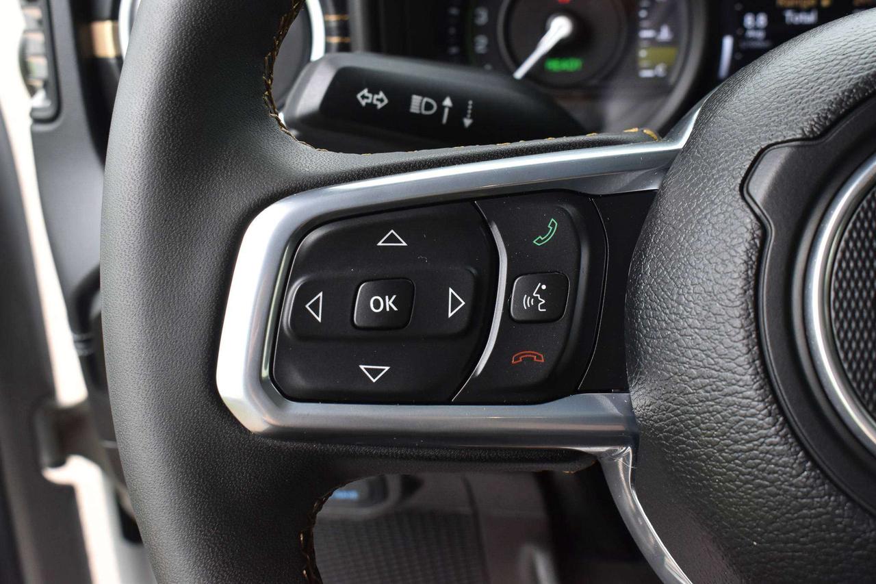 2024 Jeep Wrangler Sahara Photo