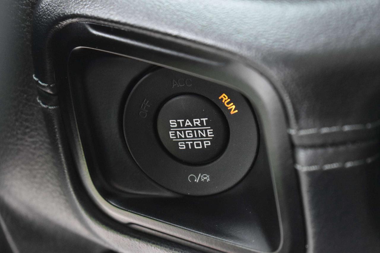 2024 Jeep Wrangler Sahara Photo