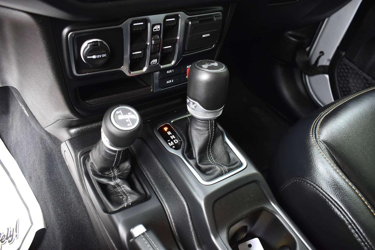 2024 Jeep Wrangler Sahara Photo