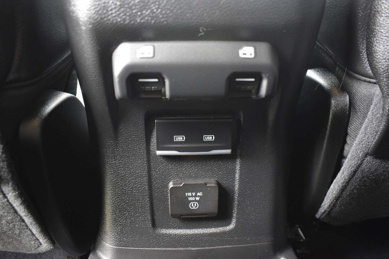2024 Jeep Wrangler Sahara Photo