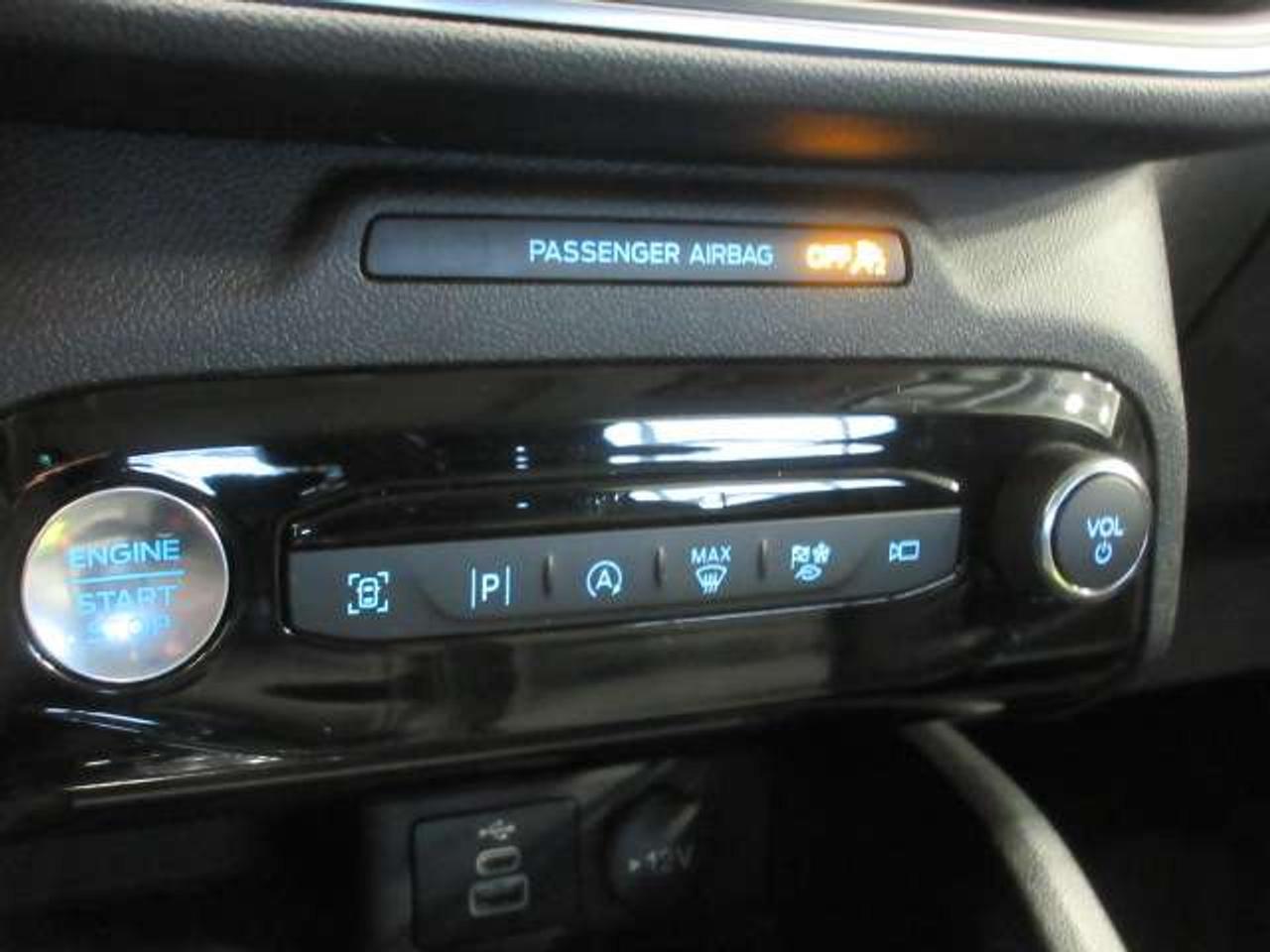 2024 Ford Escape PLATINUM AWD, NAV, ROOF, LEATHER, 69K! Photo
