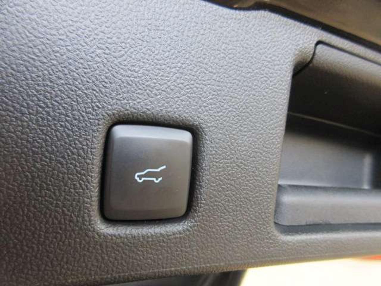 2024 Ford Escape PLATINUM AWD, NAV, ROOF, LEATHER, 69K! Photo
