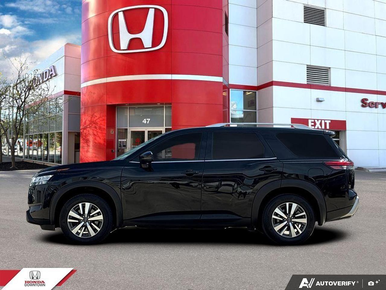 2024 Nissan Pathfinder SL 4dr 4x4 Photo