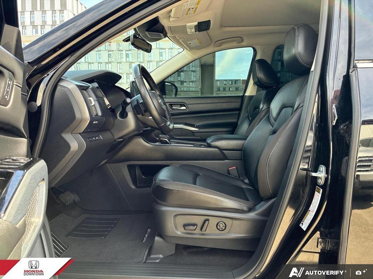2024 Nissan Pathfinder SL 4dr 4x4 Photo