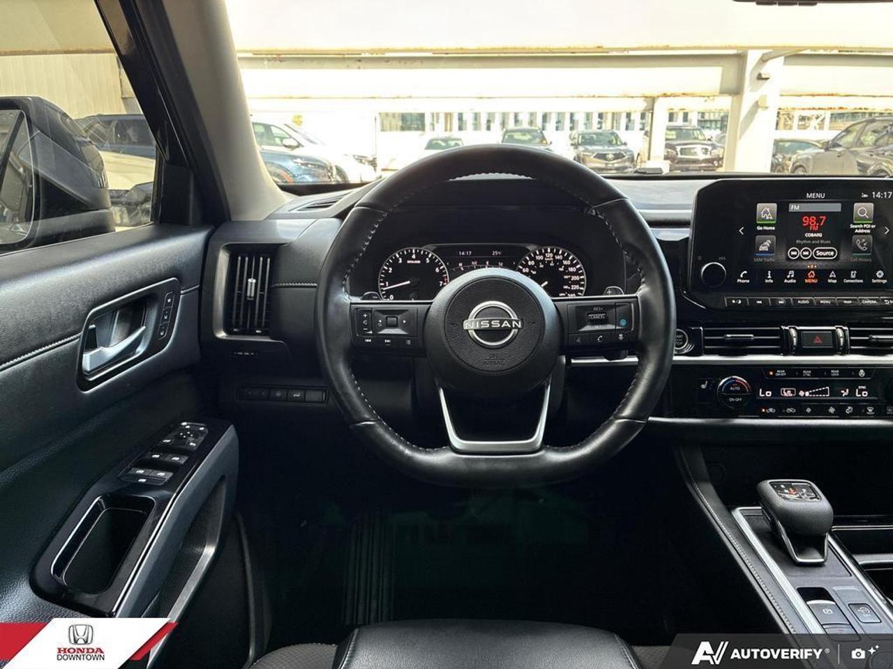 2024 Nissan Pathfinder SL 4dr 4x4 Photo