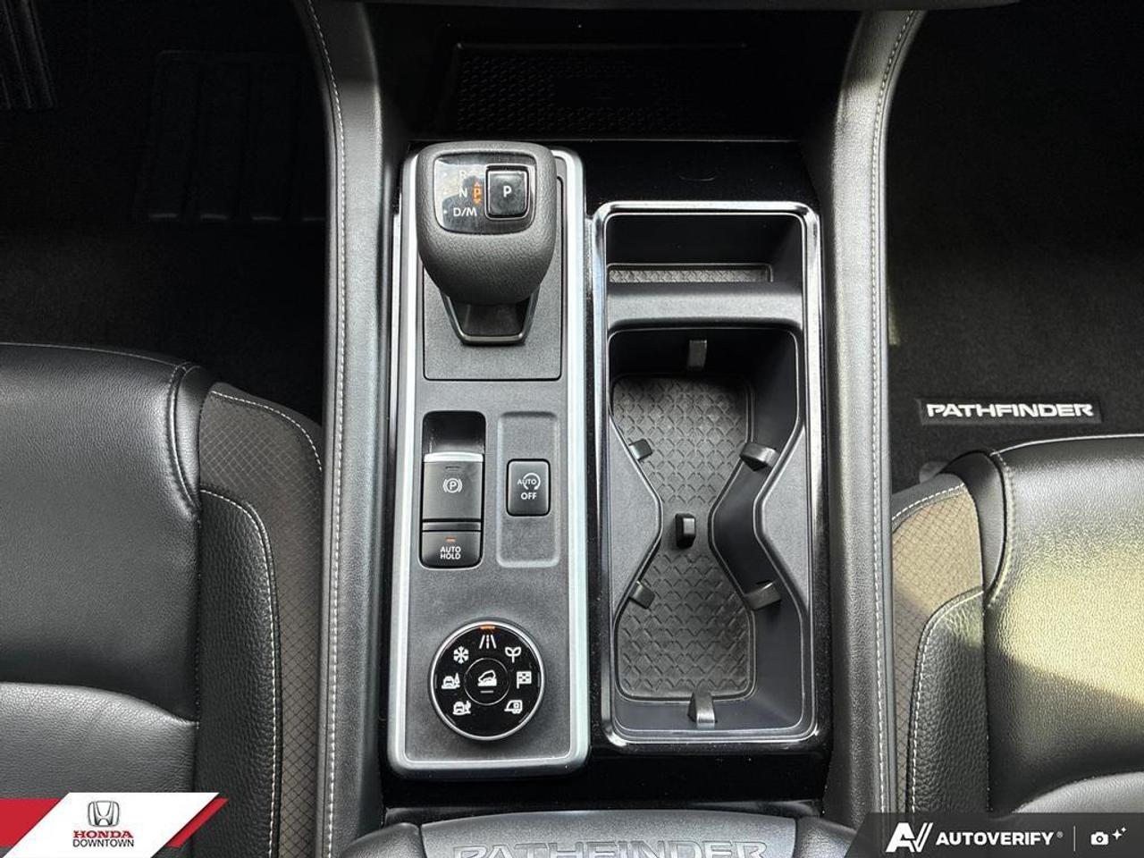 2024 Nissan Pathfinder SL 4dr 4x4 Photo