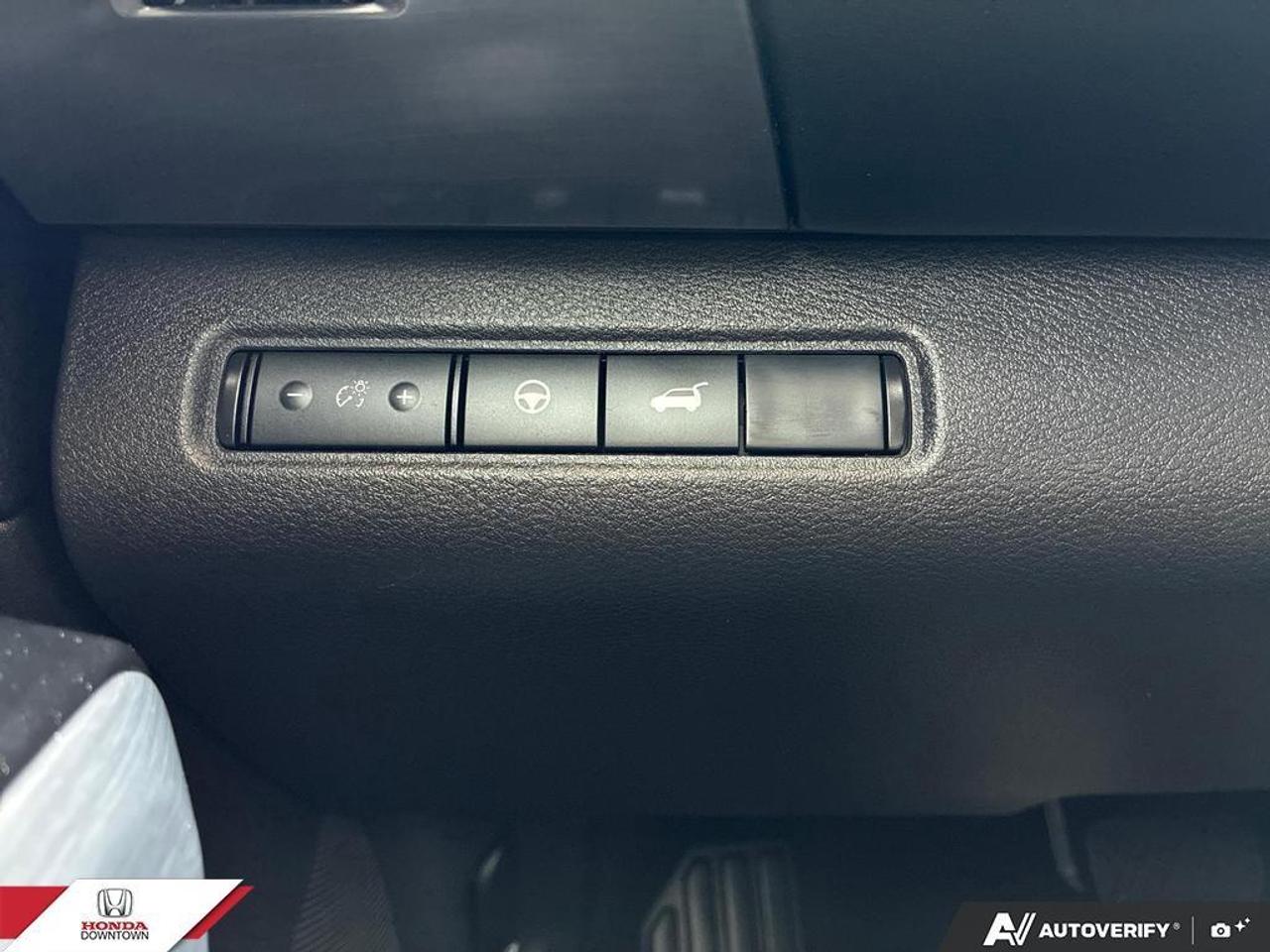2024 Nissan Pathfinder SL 4dr 4x4 Photo