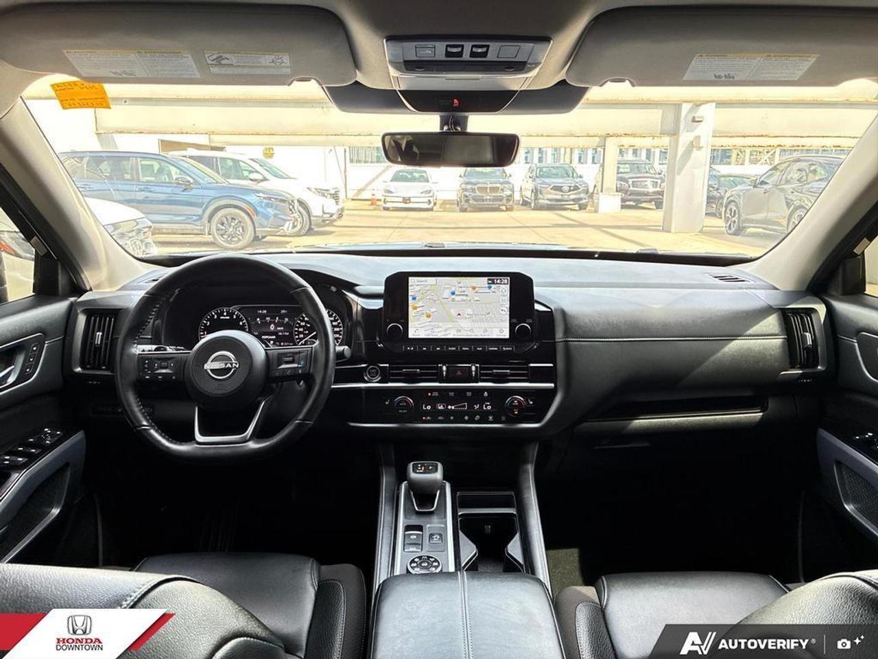2024 Nissan Pathfinder SL 4dr 4x4 Photo