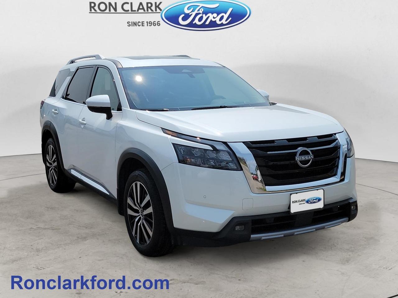 Used 2025 Nissan Pathfinder Platinum 4dr 4x4 for sale in Wyoming, ON