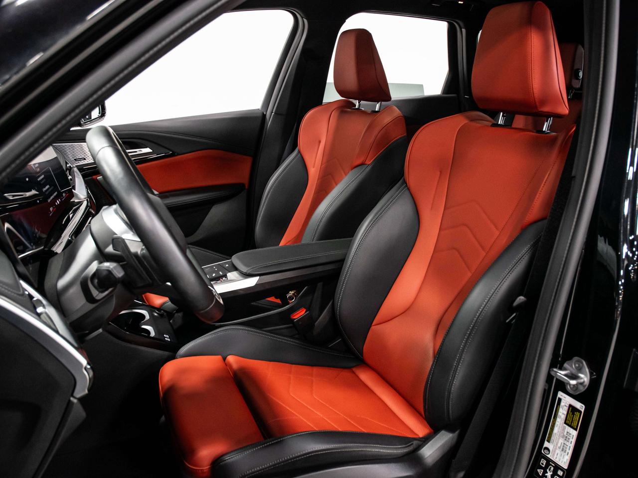 2025 BMW X1 xDrive M SPORT PREMIUM ENHANCED HEADS UP Photo