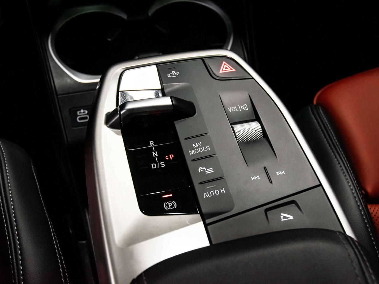 2025 BMW X1 xDrive M SPORT PREMIUM ENHANCED HEADS UP Photo