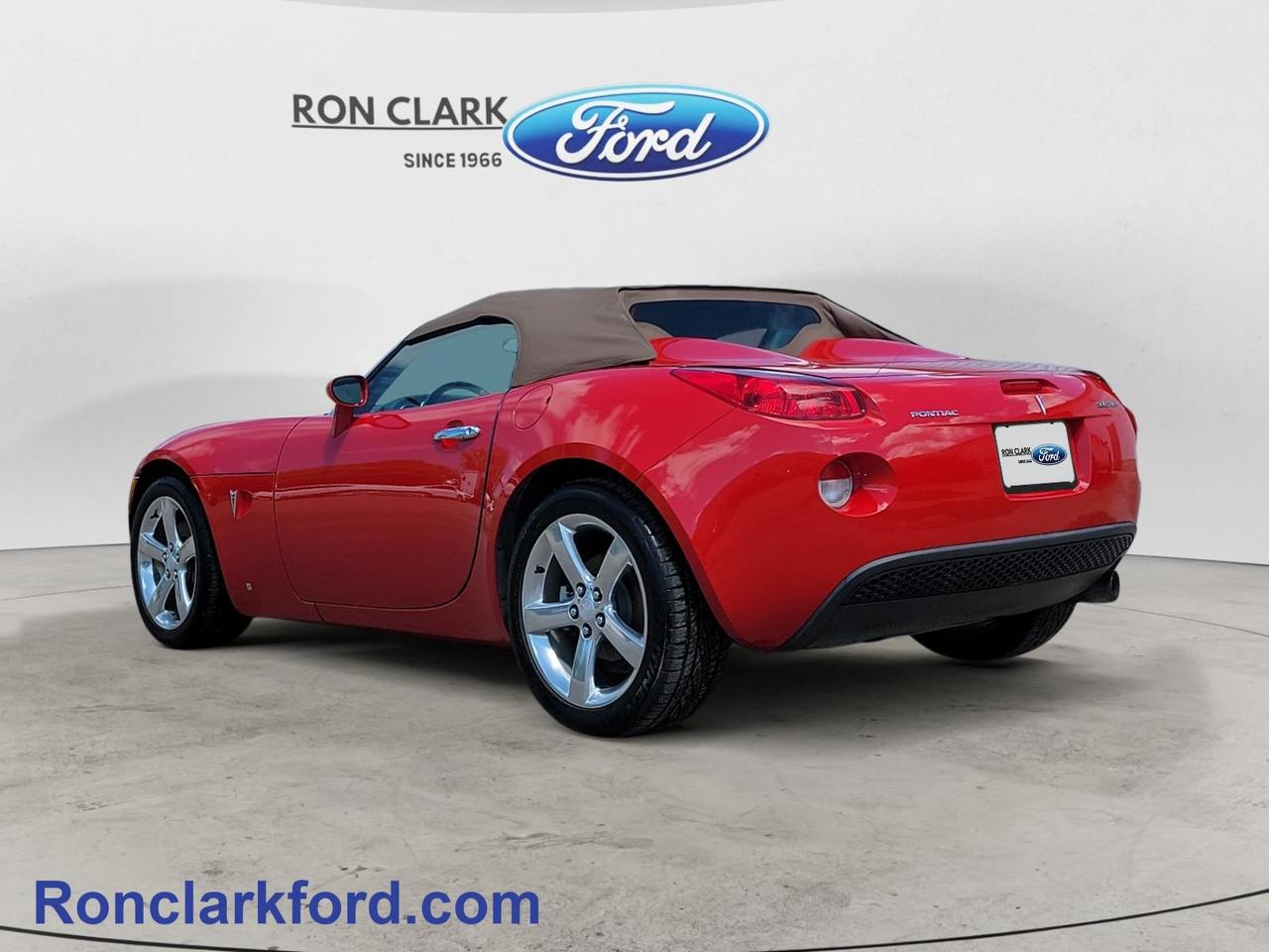 2007 Pontiac Solstice Base 2dr Convertible Photo4