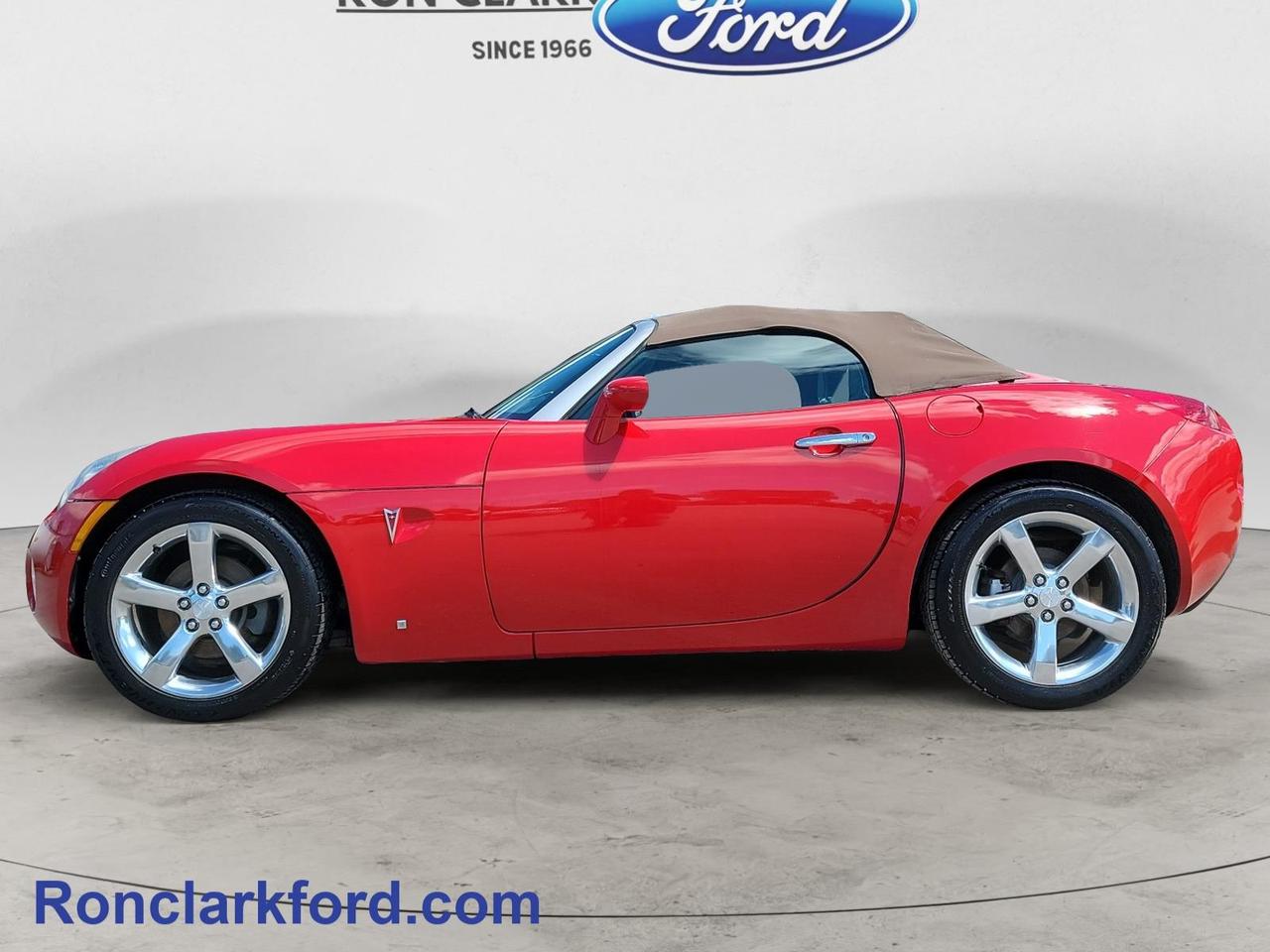 2007 Pontiac Solstice Base 2dr Convertible Photo3