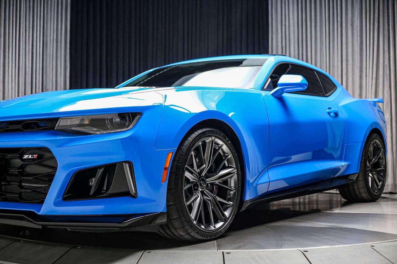 2022 Chevrolet Camaro ZL1 COUPE MANUAL 650HP NOACCIDNT SUNROOF LOWKM Photo