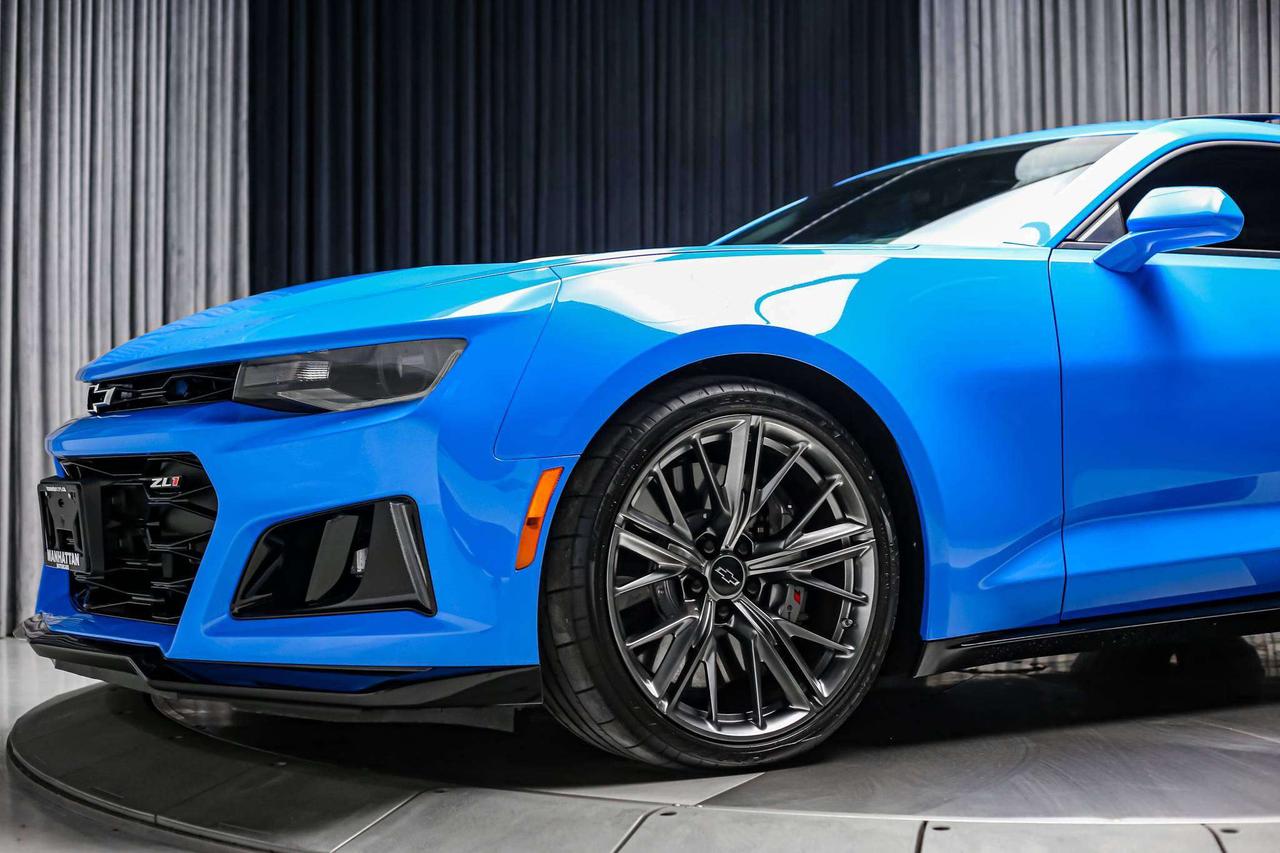 2022 Chevrolet Camaro ZL1 COUPE MANUAL 650HP NOACCIDNT SUNROOF LOWKM Photo
