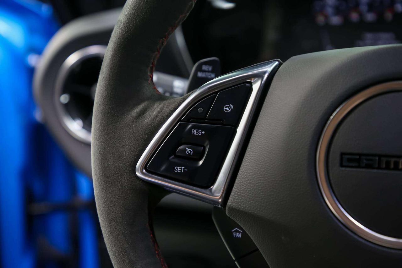2022 Chevrolet Camaro ZL1 COUPE MANUAL 650HP NOACCIDNT SUNROOF LOWKM Photo