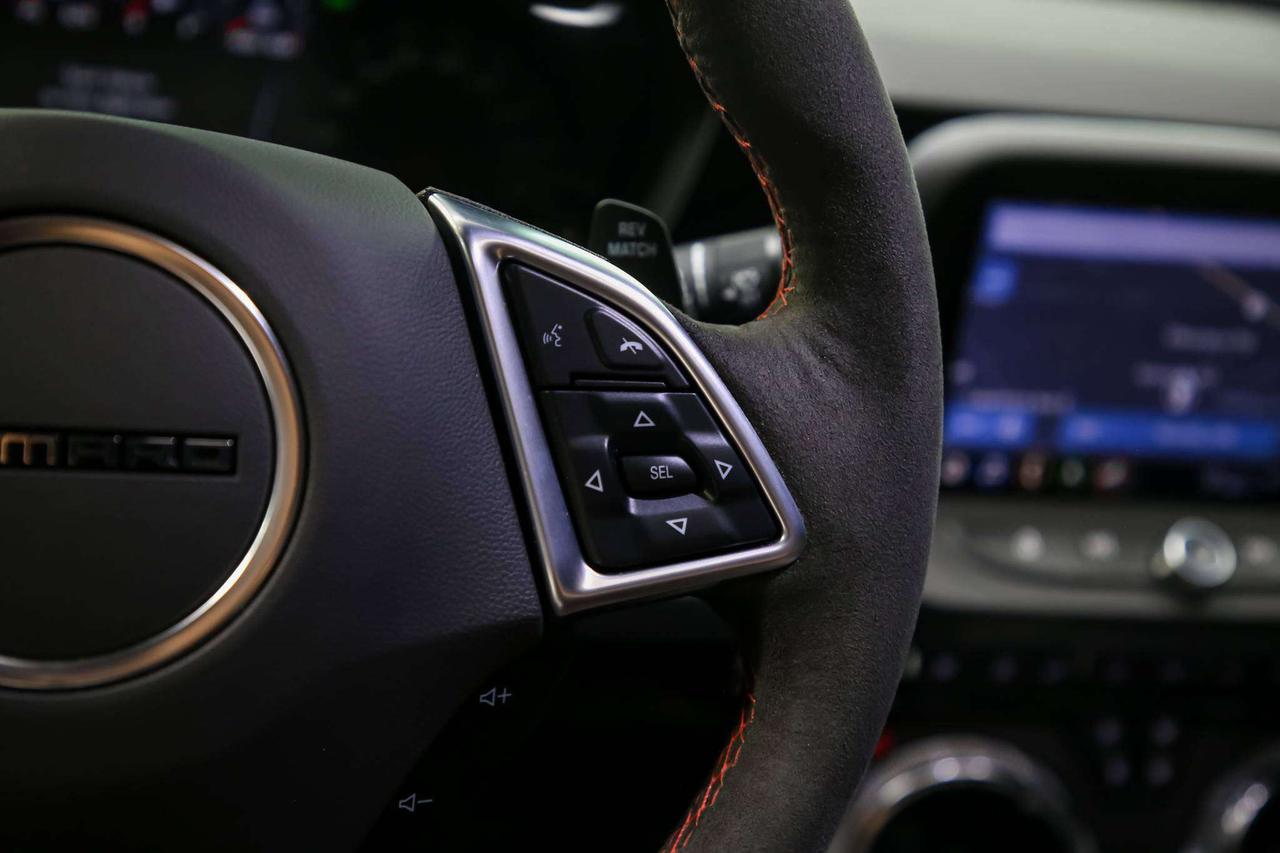 2022 Chevrolet Camaro ZL1 COUPE MANUAL 650HP NOACCIDNT SUNROOF LOWKM Photo
