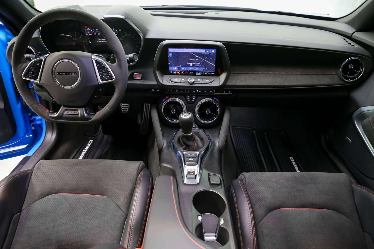 2022 Chevrolet Camaro ZL1 COUPE MANUAL 650HP NOACCIDNT SUNROOF LOWKM Photo