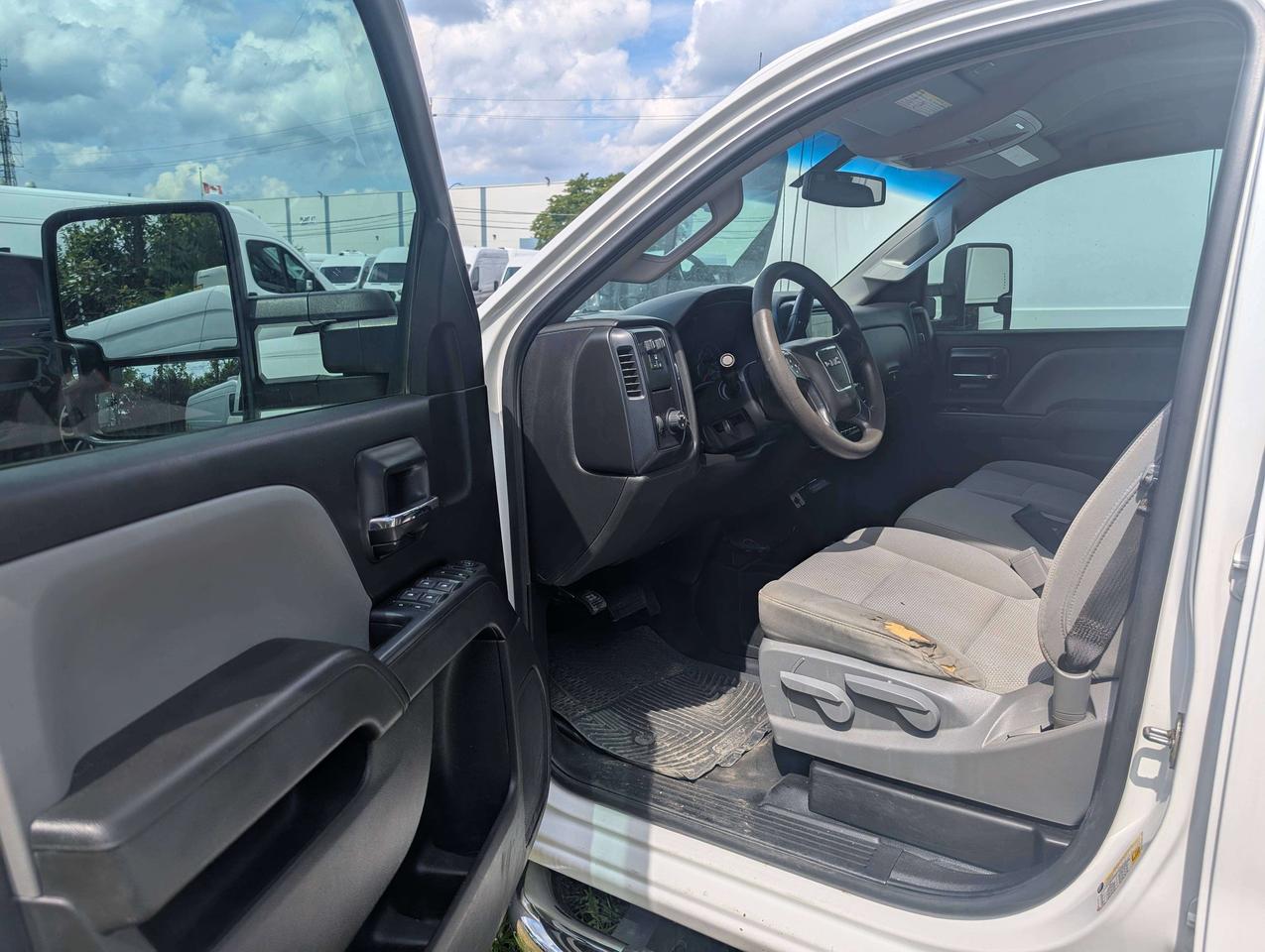 2019 GMC SIERRA 2500HD Work Ready - Combination Fuel Tank/Pump - Strobes Photo