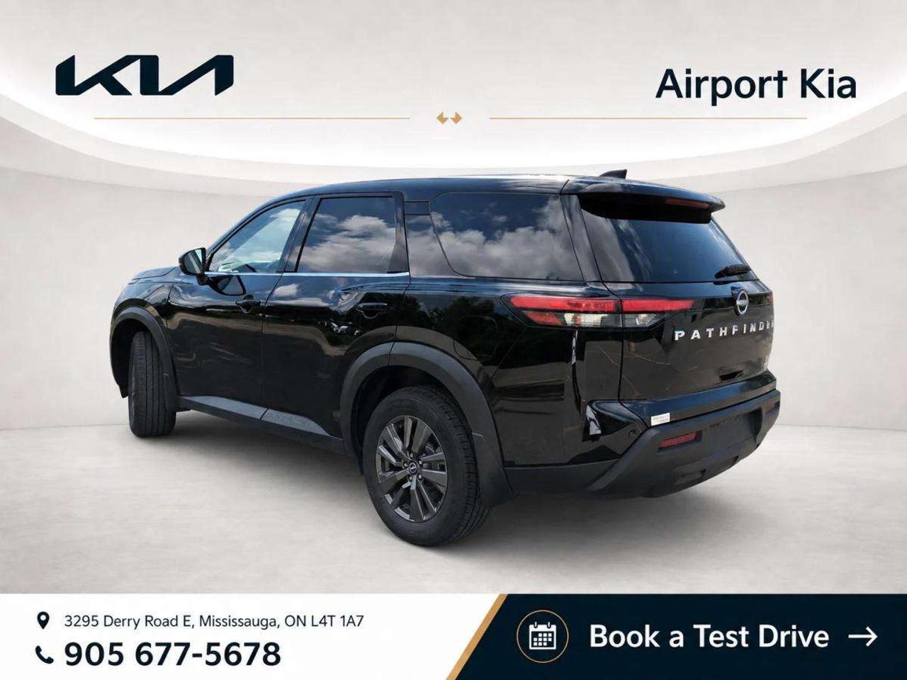2023 Nissan Pathfinder S 4WD Photo
