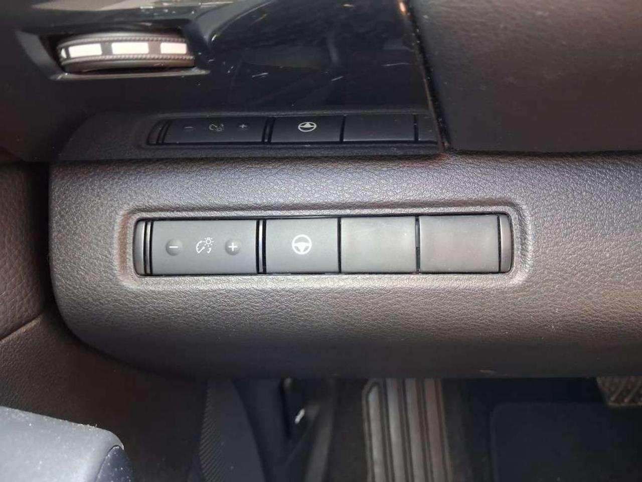 2023 Nissan Pathfinder S 4WD Photo