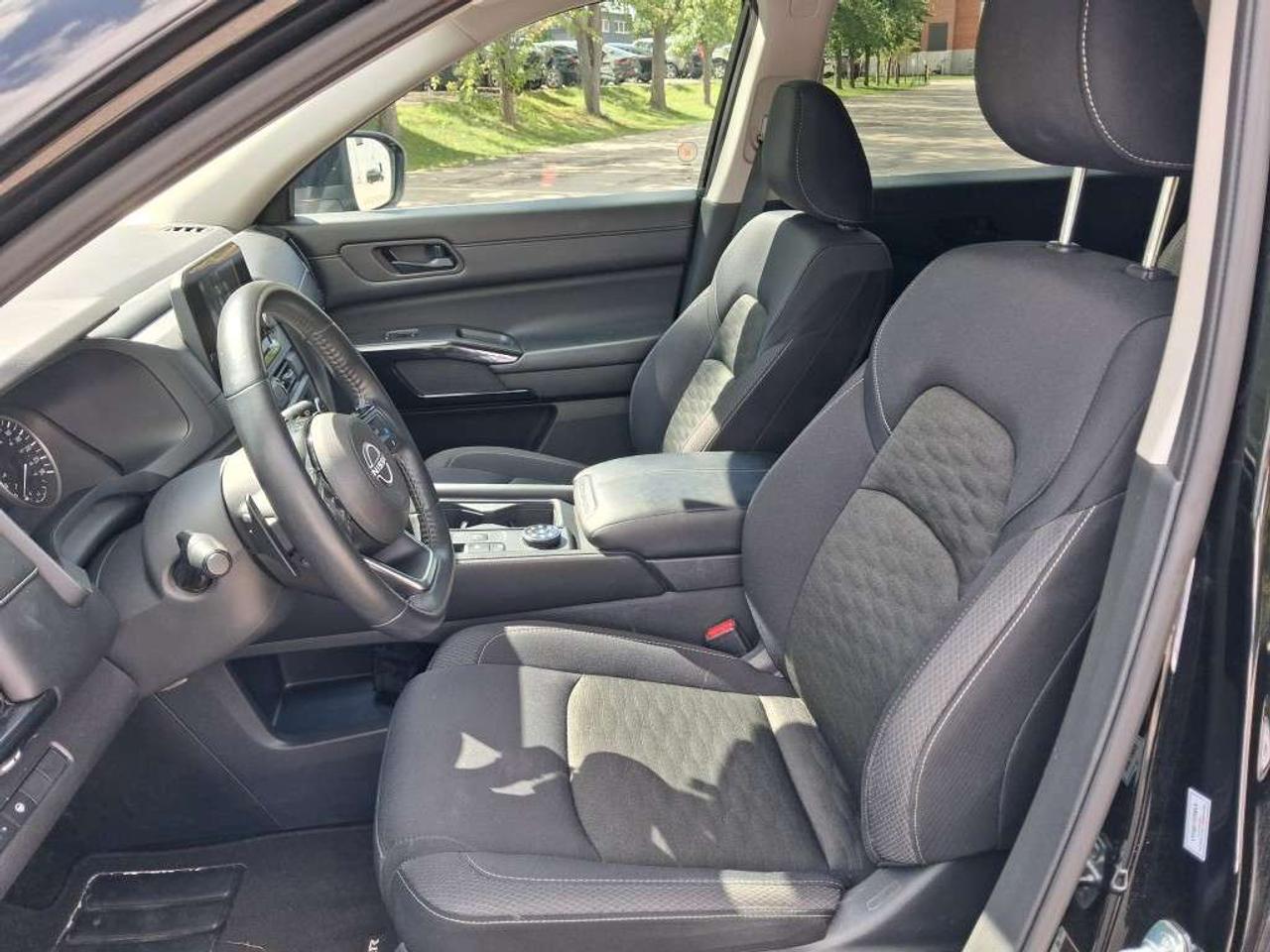 2023 Nissan Pathfinder S 4WD Photo