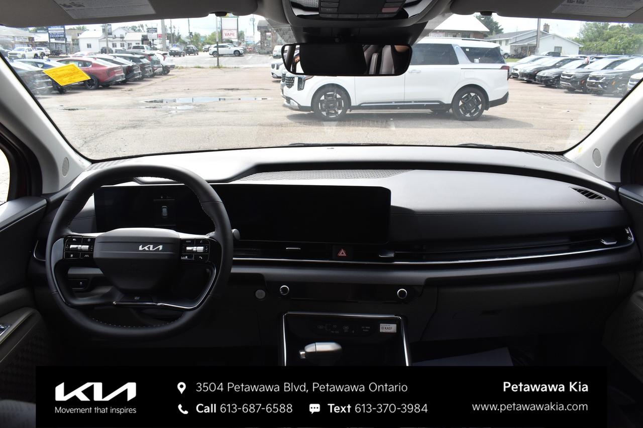 2027 Kia Carnival EX Passenger Van Photo