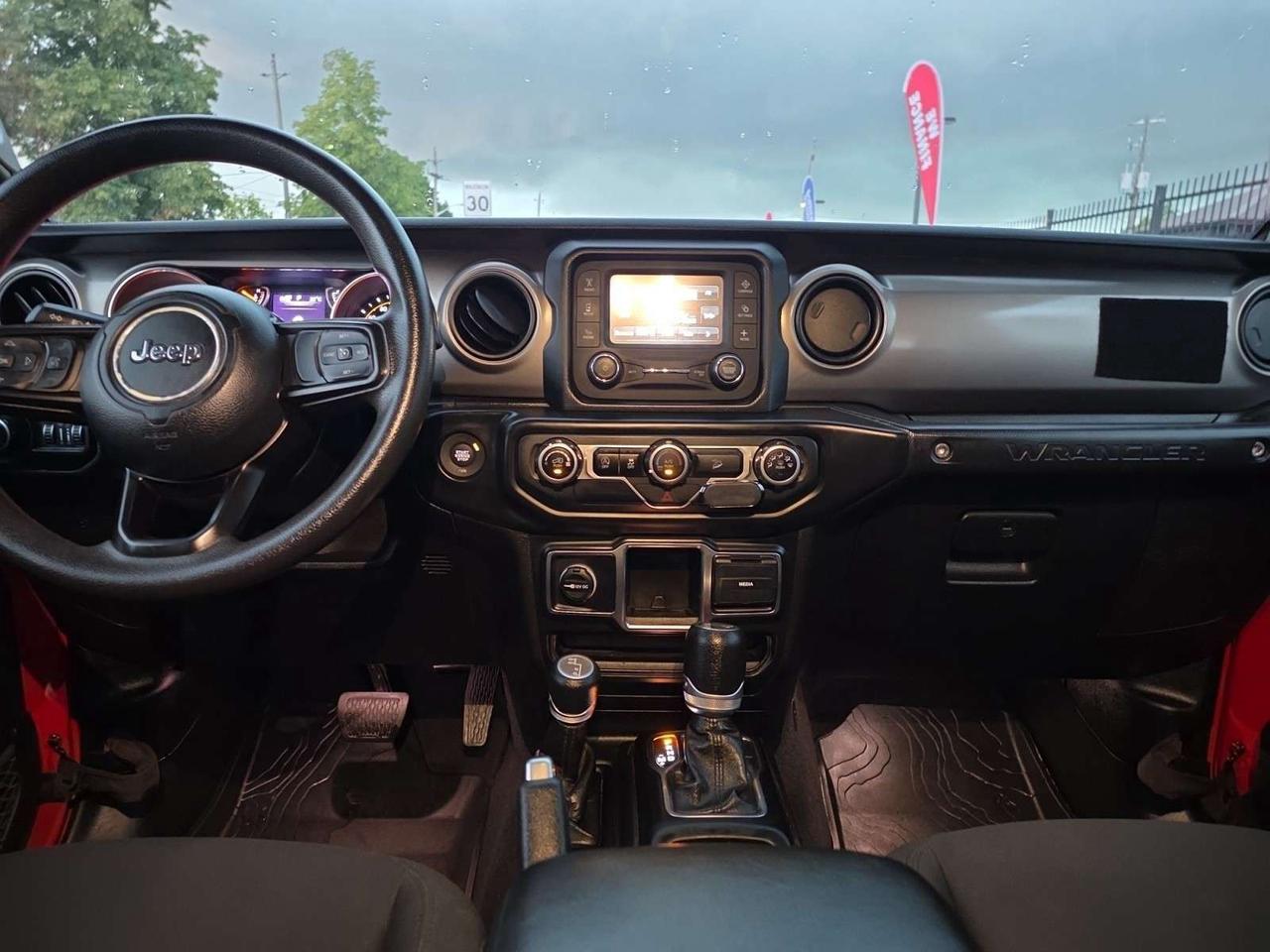 2019 Jeep Wrangler Sport 4x4 * LOW KM / WELL MAINTANED / CAMERA / BLUETOOTH / AUTOMATIC Photo