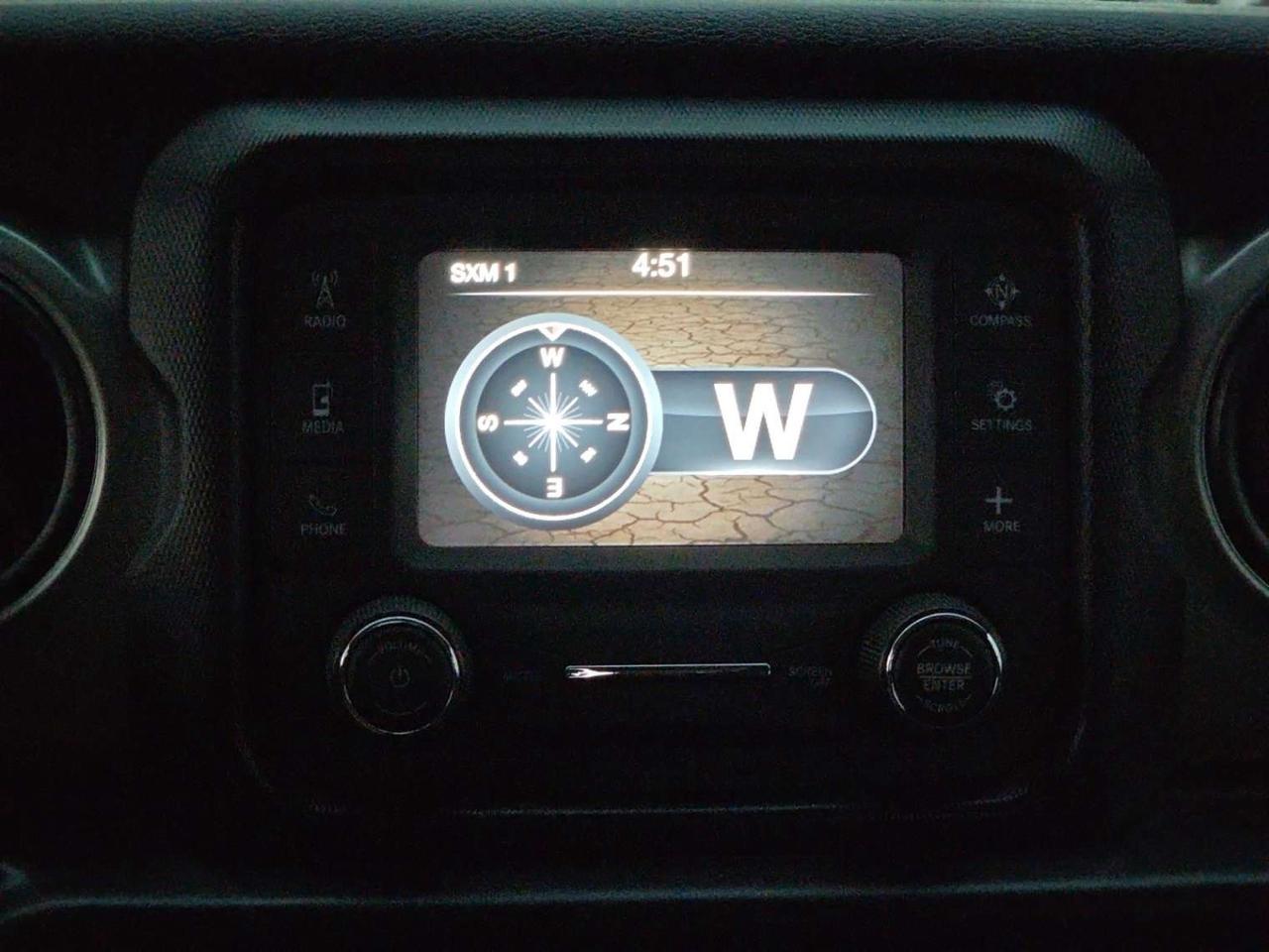 2019 Jeep Wrangler Sport 4x4 * LOW KM / WELL MAINTANED / CAMERA / BLUETOOTH / AUTOMATIC Photo