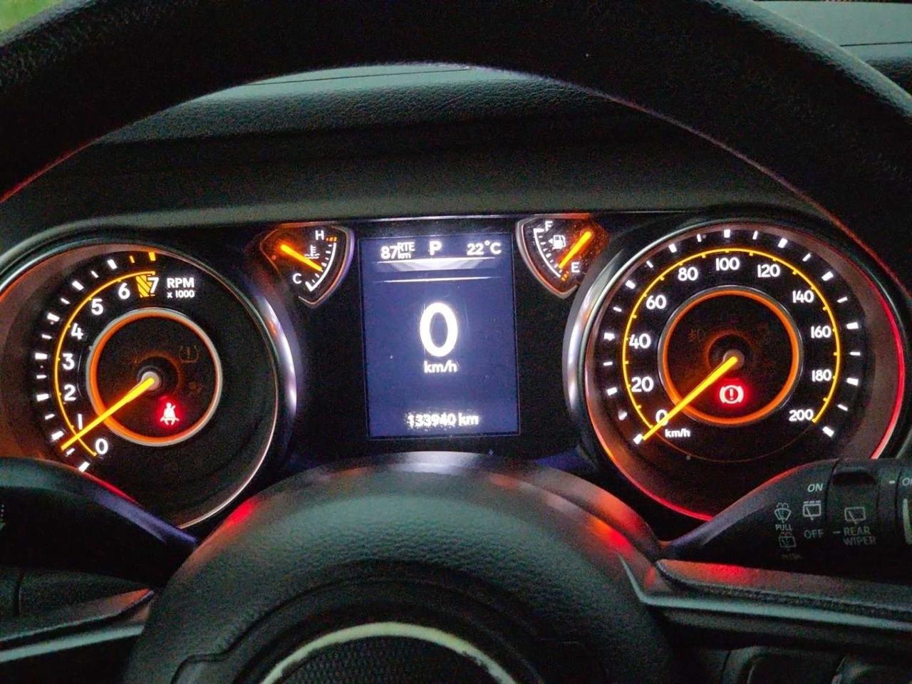 2019 Jeep Wrangler Sport 4x4 * LOW KM / WELL MAINTANED / CAMERA / BLUETOOTH / AUTOMATIC Photo