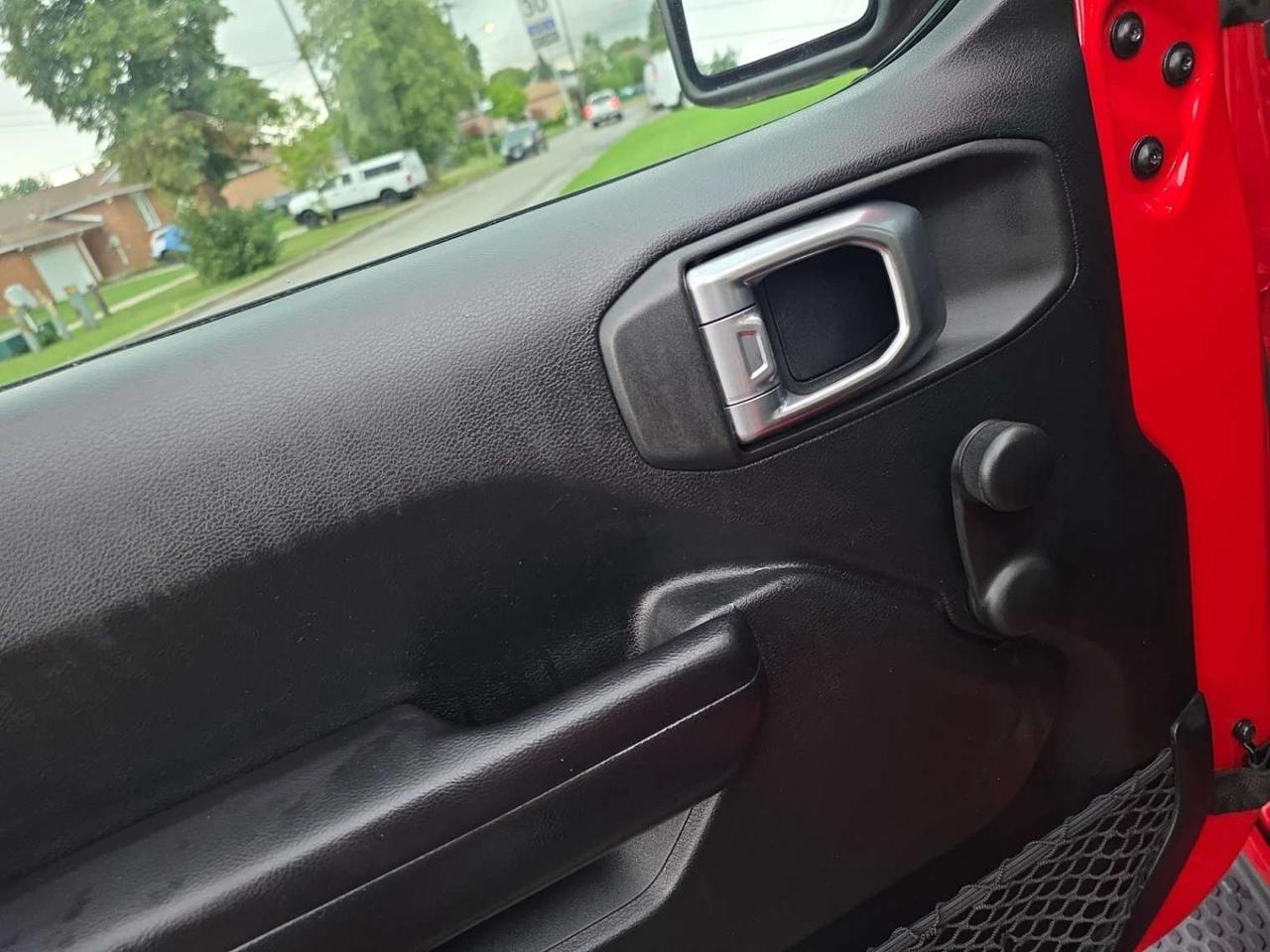 2019 Jeep Wrangler Sport 4x4 * LOW KM / WELL MAINTANED / CAMERA / BLUETOOTH / AUTOMATIC Photo