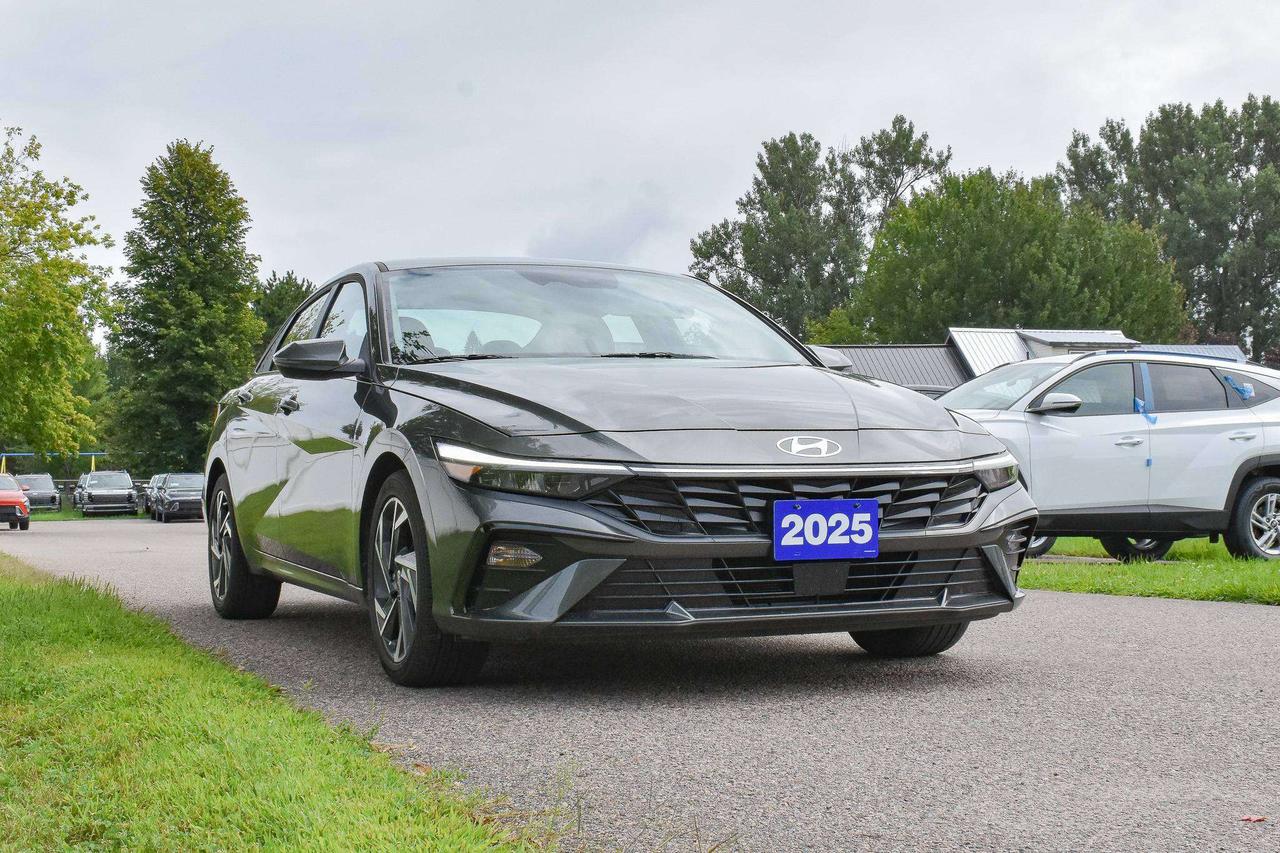 2025 Hyundai Elantra Luxury Photo