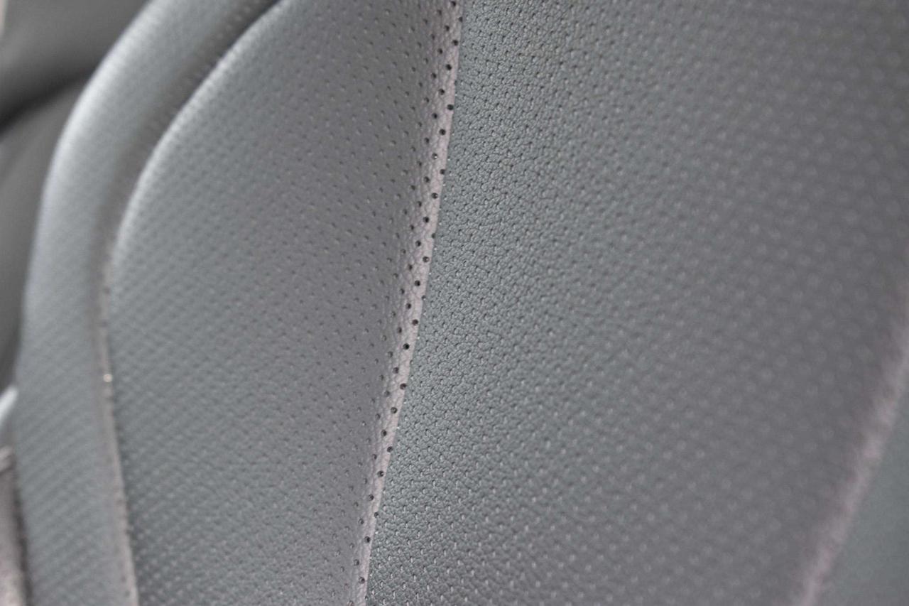 2025 Hyundai Elantra Luxury Photo
