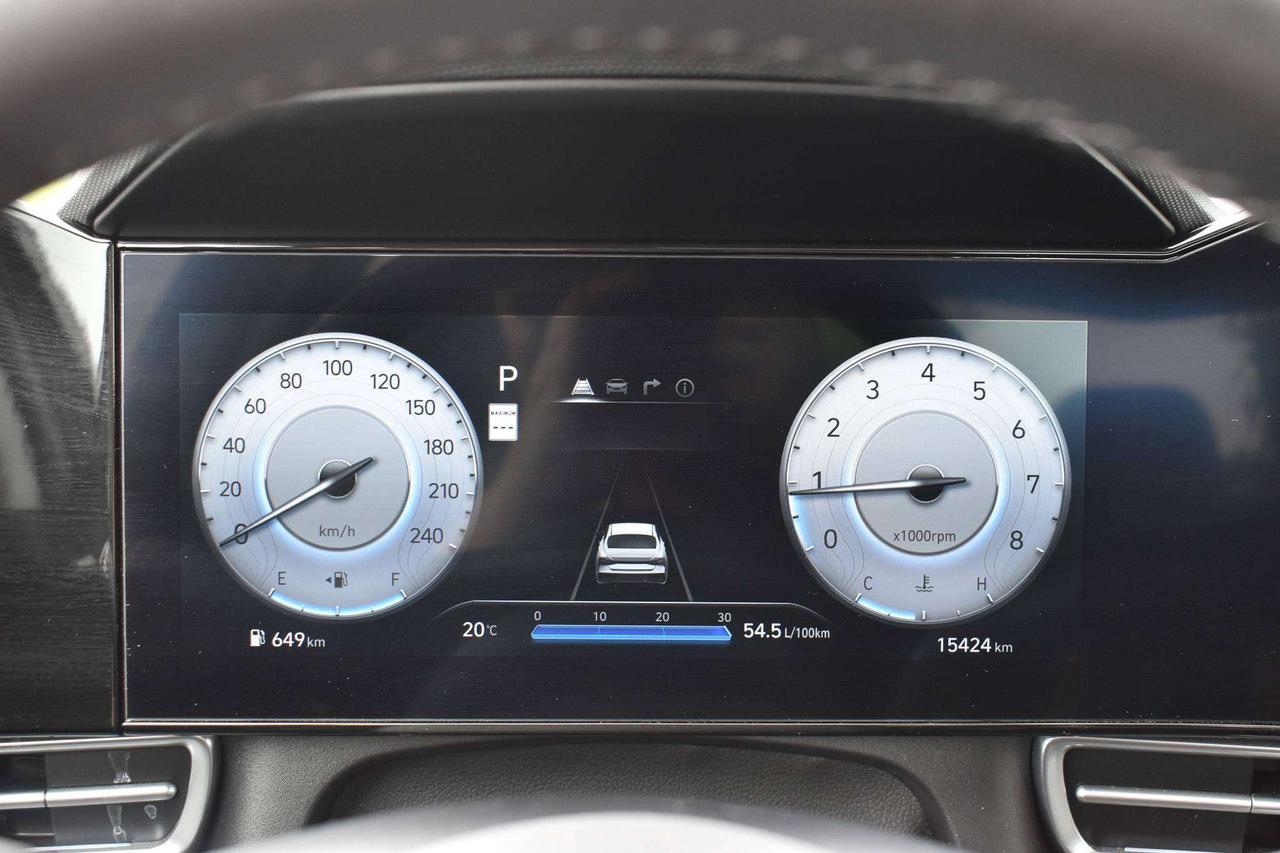 2025 Hyundai Elantra Luxury Photo