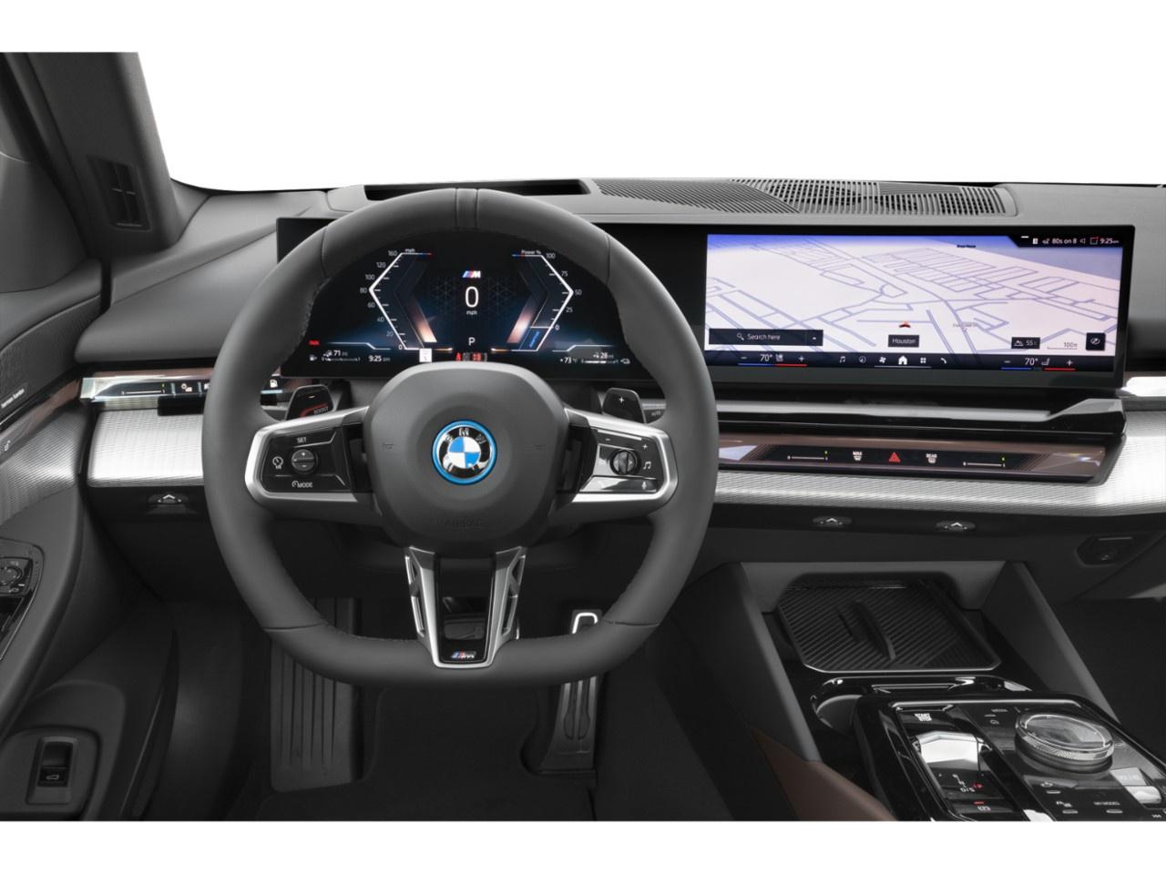 2027 BMW 5 Series 550e xDrive Sedan Photo3
