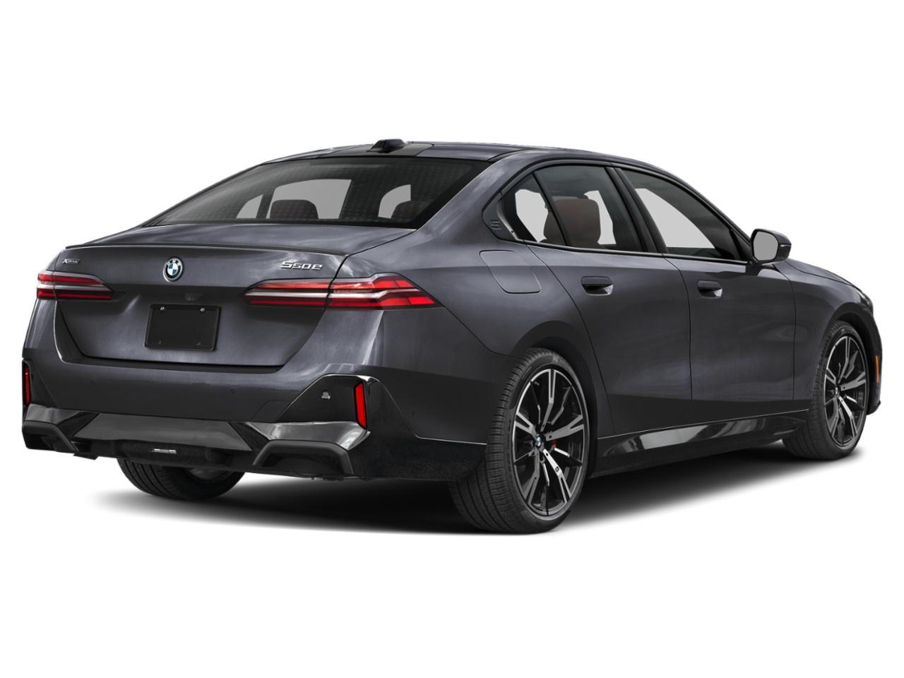 2027 BMW 5 Series 550e xDrive Sedan Photo5