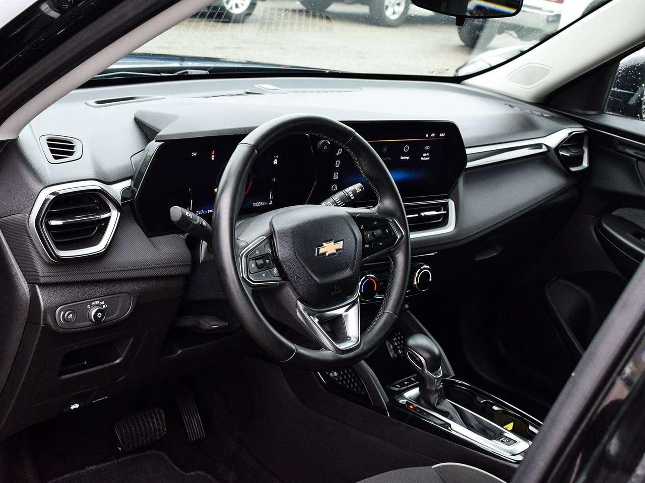 2025 Chevrolet TrailBlazer LT AWD ~Heated Seats + Wheel ~Blind Spot ~Carplay Photo