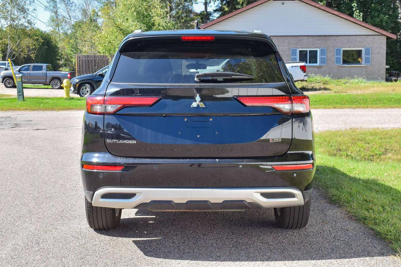 2022 Mitsubishi Outlander SE Photo