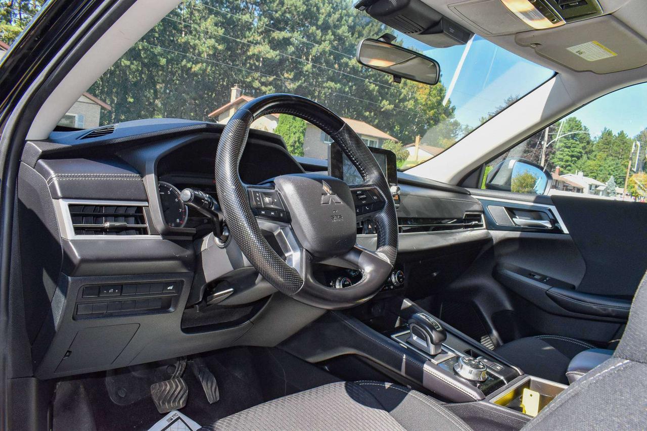 2022 Mitsubishi Outlander SE Photo