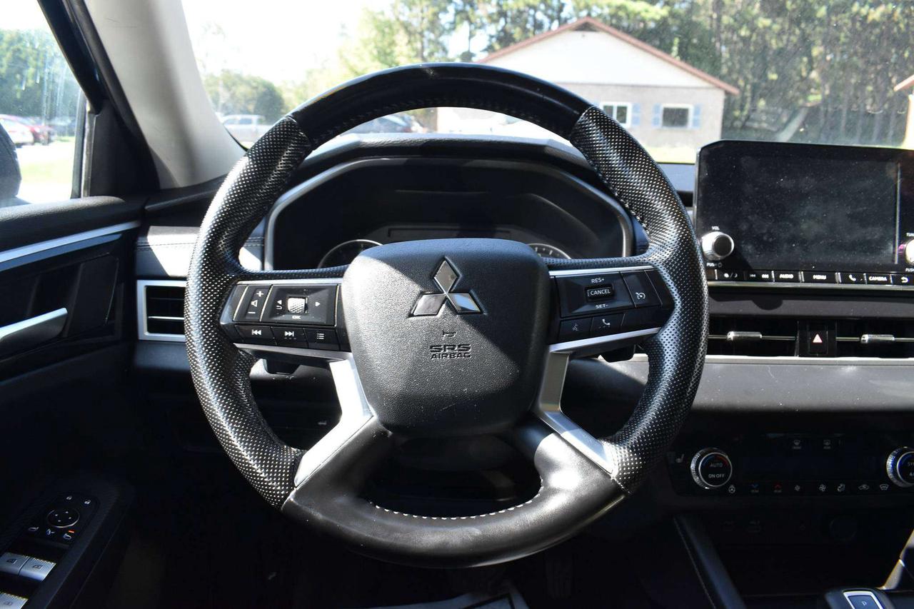 2022 Mitsubishi Outlander SE Photo