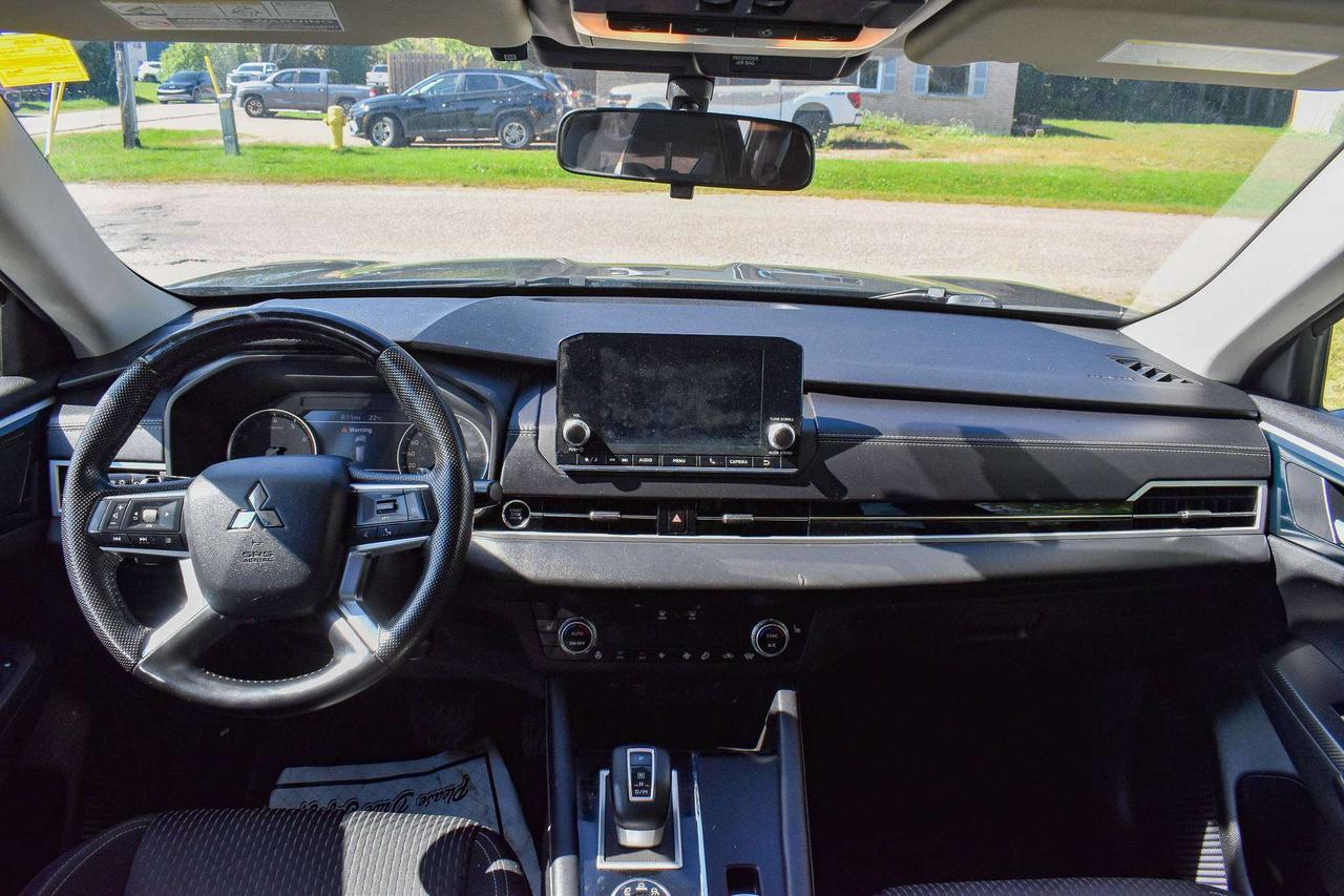 2022 Mitsubishi Outlander SE Photo