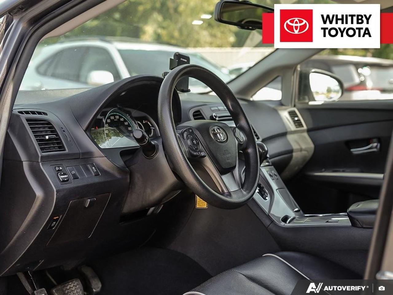 2015 Toyota Venza LE AWD 2.7L Photo