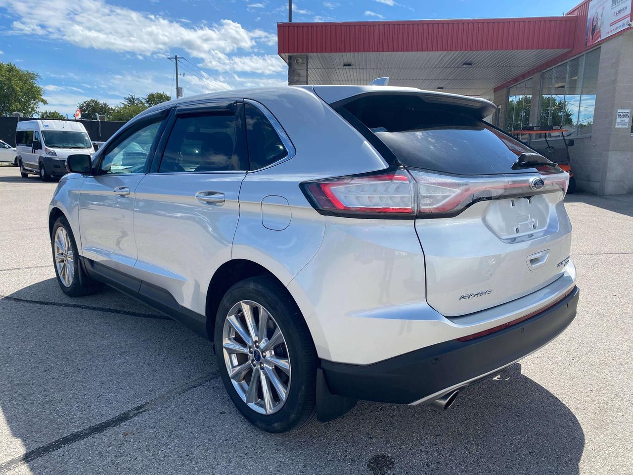 2017 Ford Edge TITANIUM, CLEAN CARFAX, REMOTE START, LEATHER! Photo