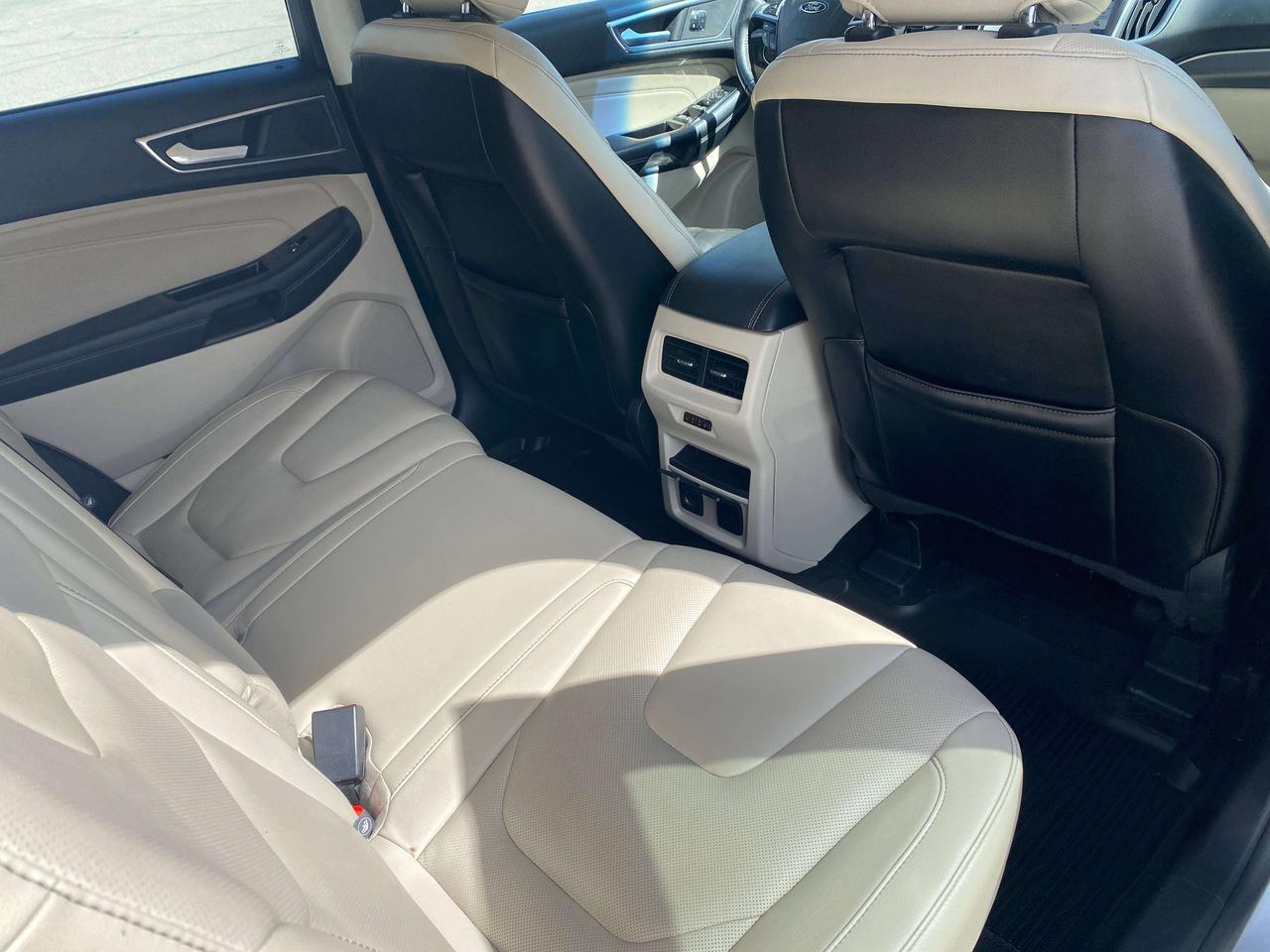 2017 Ford Edge TITANIUM, CLEAN CARFAX, REMOTE START, LEATHER! Photo