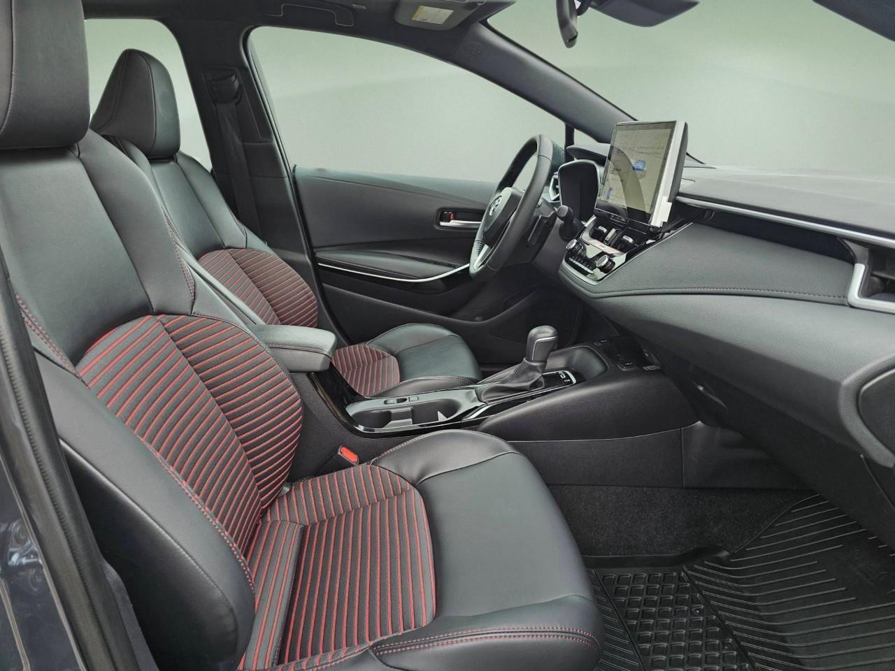 2025 Toyota Corolla SE 4dr Sedan Photo