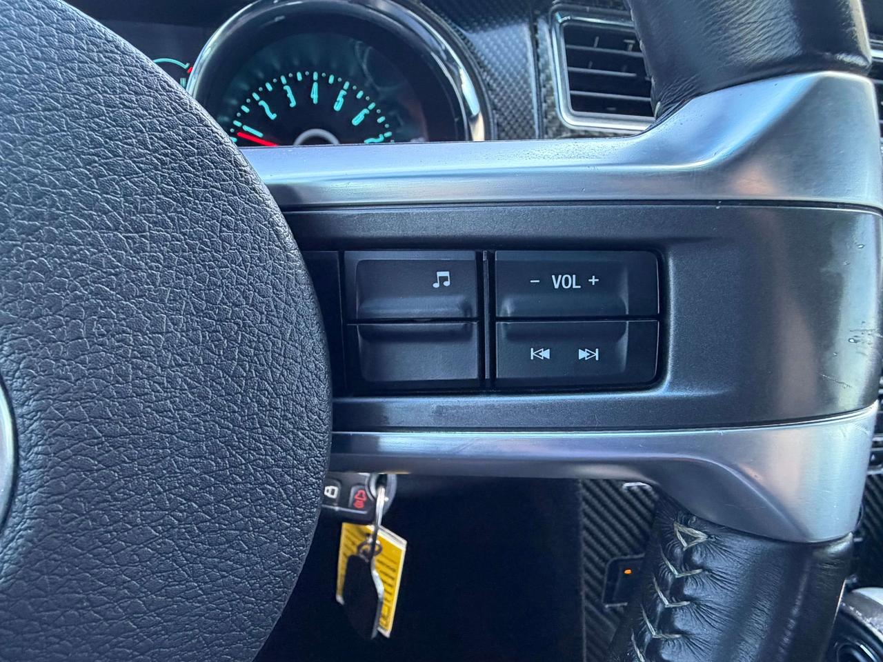 2014 Ford Mustang **CALL NAPANEE 613-354-2100 Photo