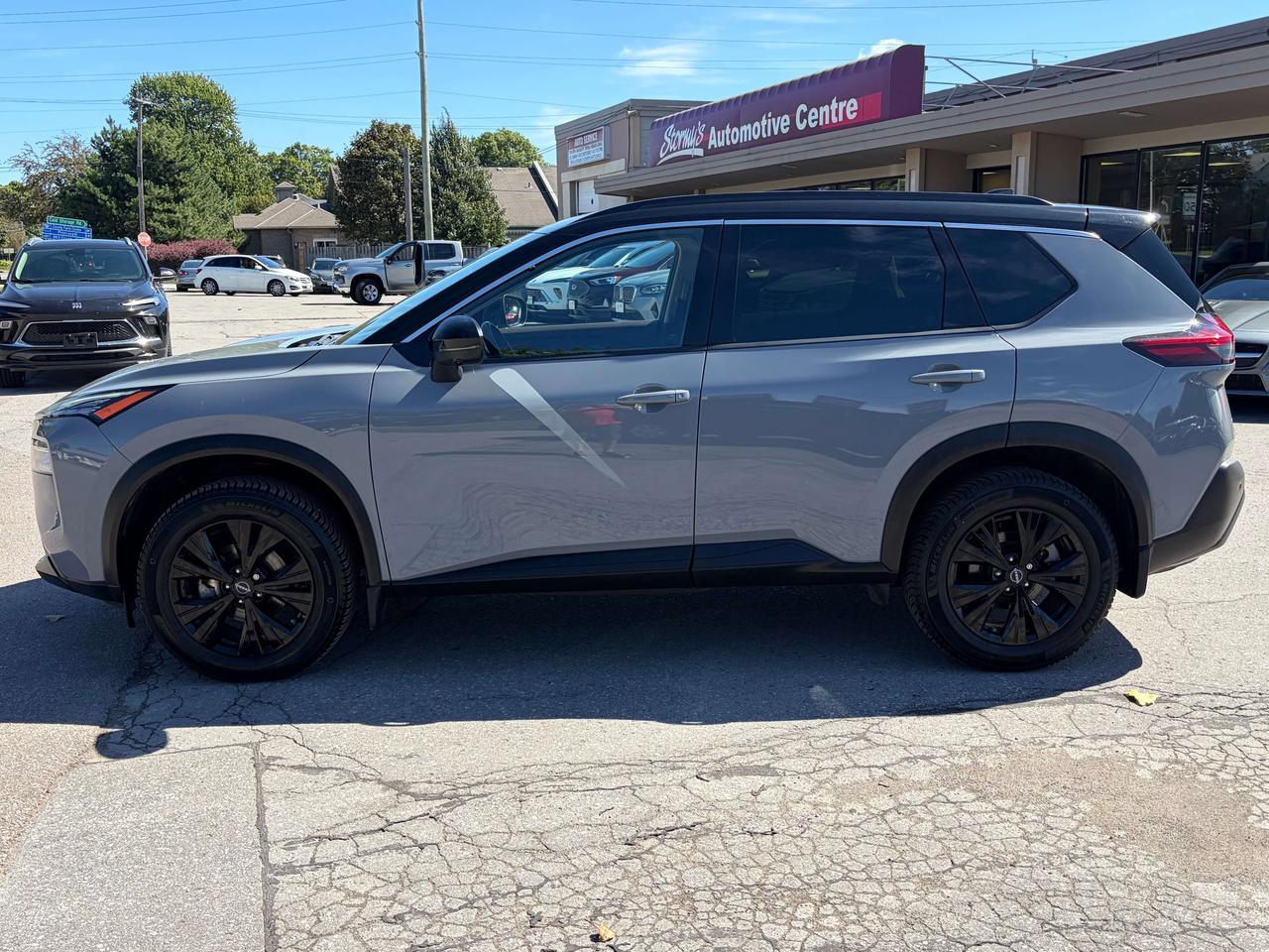 2023 Nissan Rogue SV MIDNIGHT/PWR ROOF/LEATHER/CALL PICTON Photo