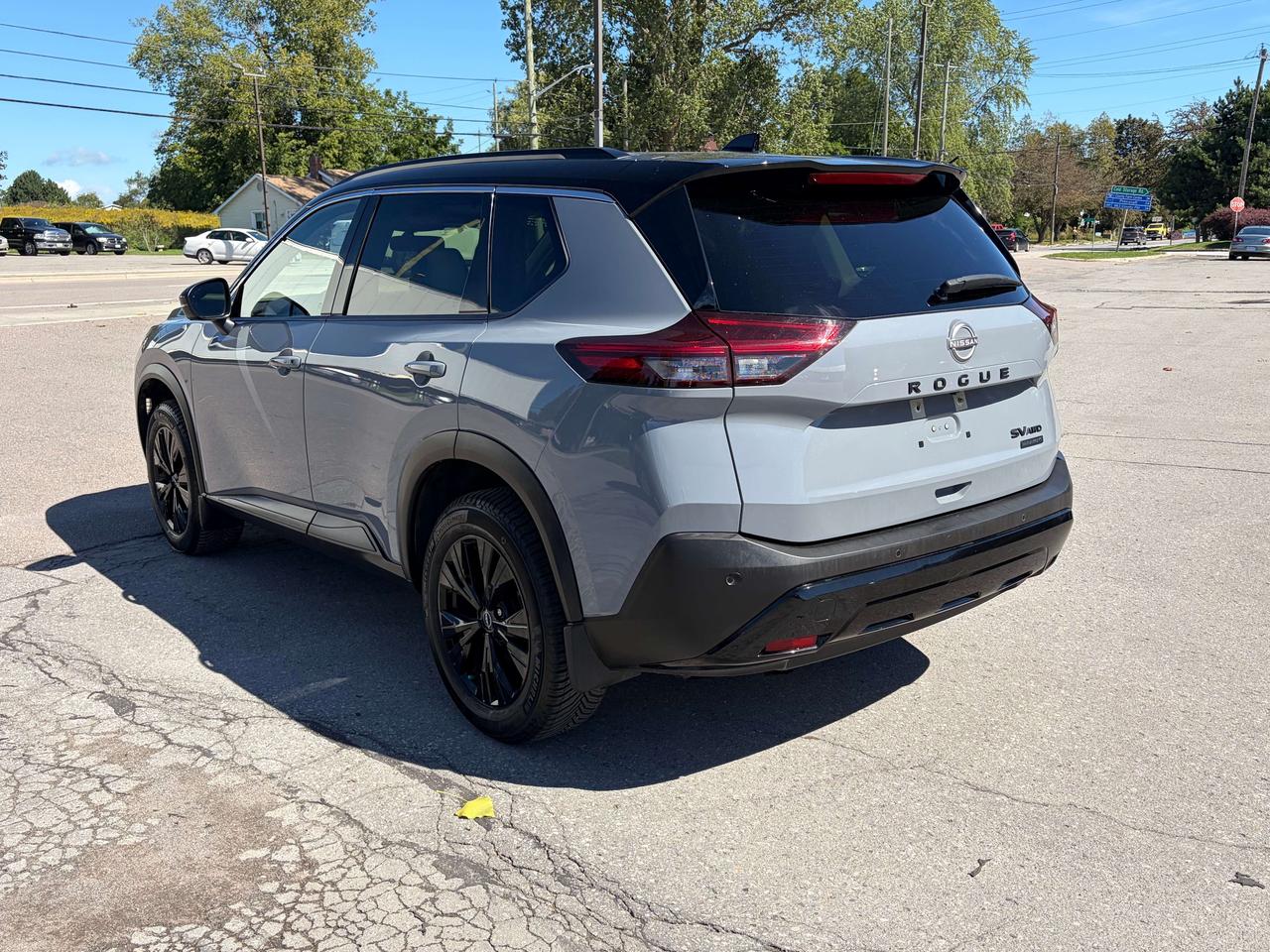 2023 Nissan Rogue SV MIDNIGHT/PWR ROOF/LEATHER/CALL PICTON Photo