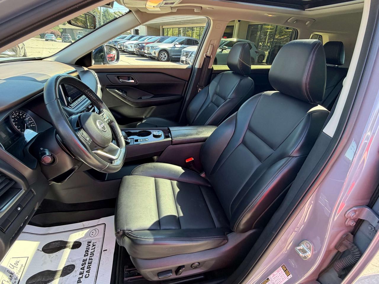 2023 Nissan Rogue SV MIDNIGHT/PWR ROOF/LEATHER/CALL PICTON Photo