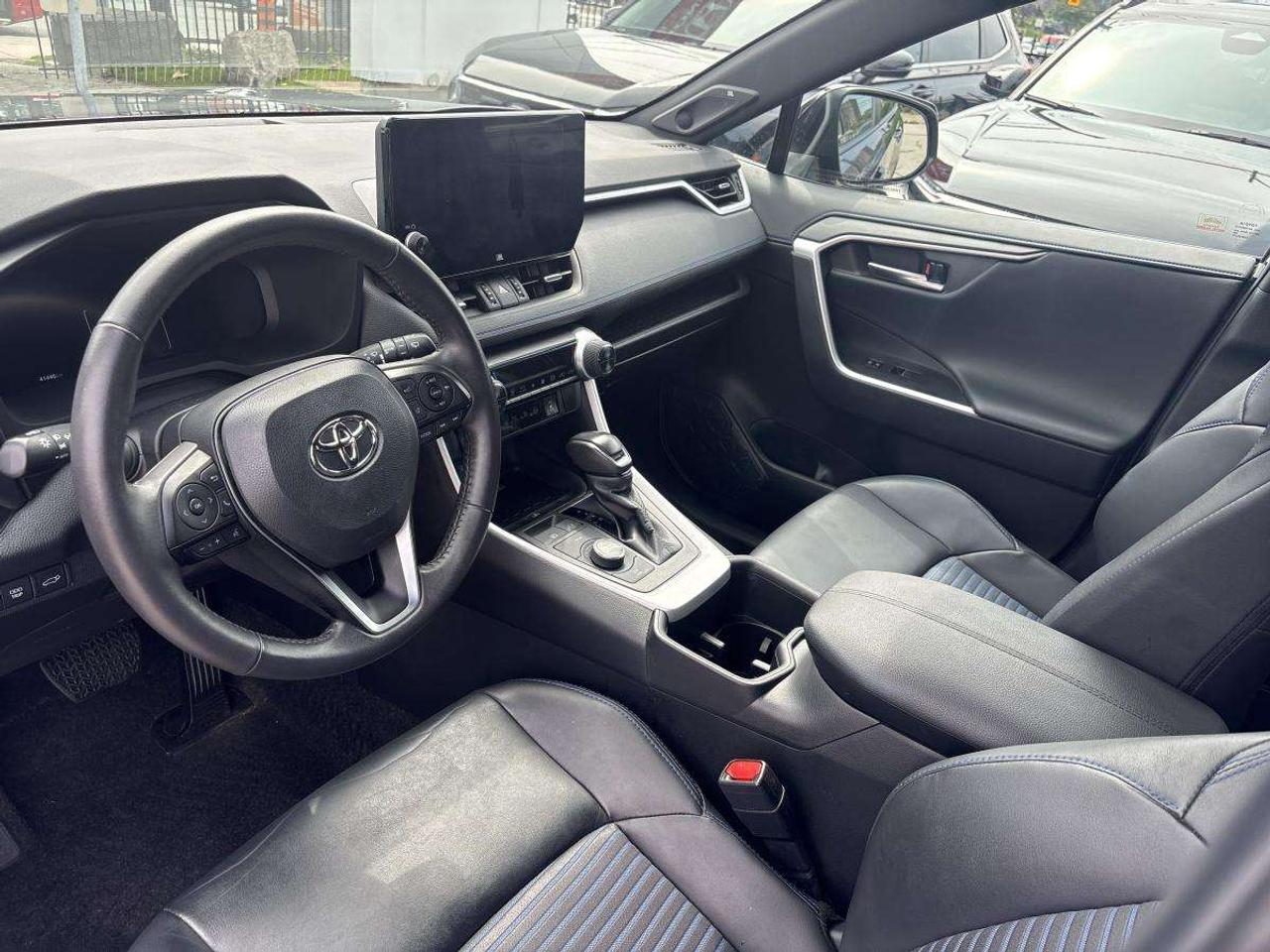 2024 Toyota RAV4 Hybrid XSE Clean Carfax Photo